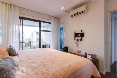 Apartamento à venda com 110m², 2 quartos e 1 vagaSuíte