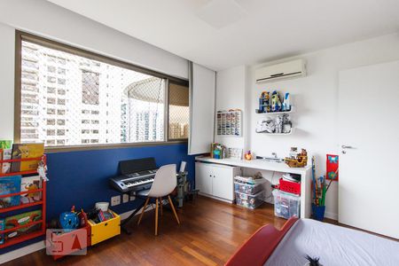 Apartamento à venda com 110m², 2 quartos e 1 vagaQuarto