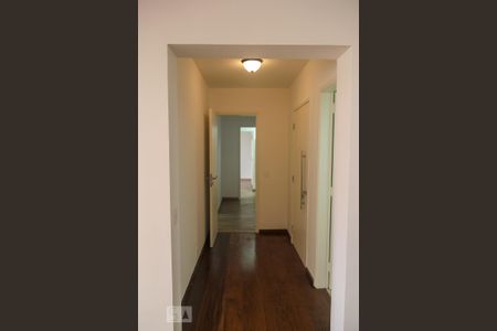 Apartamento para alugar com 200m², 4 quartos e 3 vagasCorredor