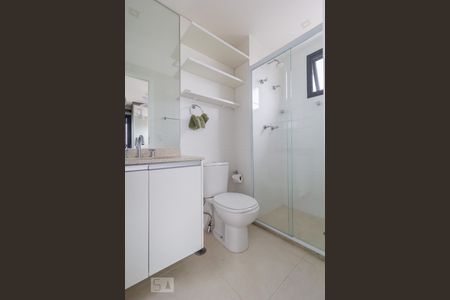 Banheiro de kitnet/studio para alugar com 1 quarto, 38m² em Campo Belo, São Paulo