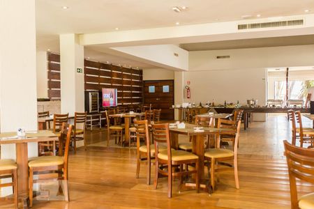Studio para alugar com 37m², 1 quarto e 1 vaga Studio para alugar com 37m², 1 quarto e 1 vagaRestaurante