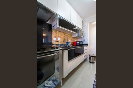 Apartamento à venda com 74m², 2 quartos e 2 vagasCozinha 