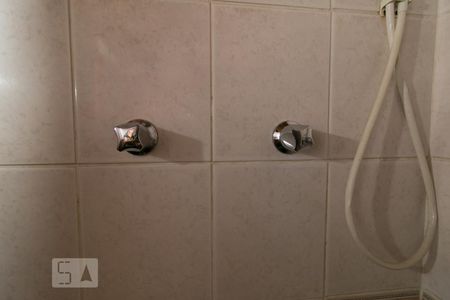 Torneiras  box de apartamento para alugar com 3 quartos, 85m² em Grajaú, Rio de Janeiro