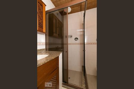 Box blindex de apartamento para alugar com 3 quartos, 85m² em Grajaú, Rio de Janeiro