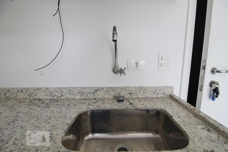 Apartamento à venda com 68m², 1 quarto e 1 vagaPia