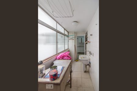 Apartamento à venda com 124m², 2 quartos e 1 vaga Apartamento à venda com 124m², 2 quartos e 1 vagaLavanderia