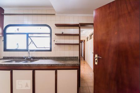 Apartamento à venda com 110m², 3 quartos e 2 vagasCozinha