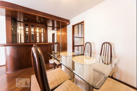 Apartamento à venda com 110m², 3 quartos e 2 vagasSala