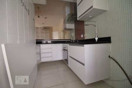 Apartamento para alugar com 70m², 2 quartos e 2 vagasCozinha