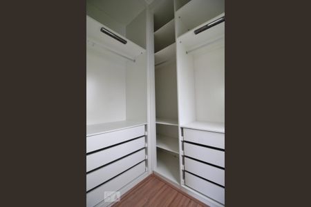 Apartamento para alugar com 70m², 2 quartos e 2 vagasCloset da suíte