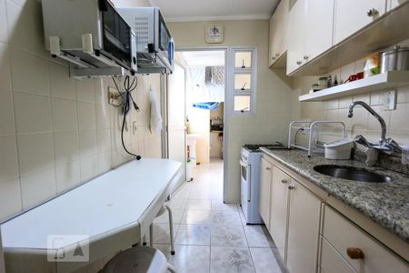 Cozinha de apartamento para alugar com 2 quartos, 62m² em Jardim Namba, São Paulo