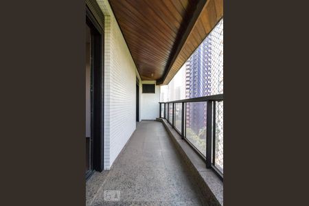 Apartamento à venda com 420m², 6 quartos e 4 vagasVaranda Quarto Suíte 4 (Principal) 