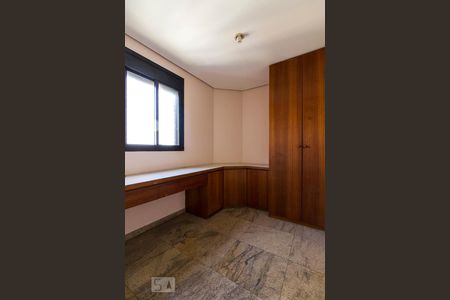 Apartamento à venda com 420m², 6 quartos e 4 vagasQuarto de Serviço 