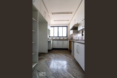 Apartamento à venda com 420m², 6 quartos e 4 vagasCozinha 