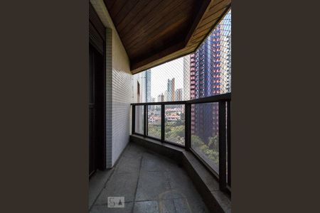 Apartamento à venda com 420m², 6 quartos e 4 vagasVaranda Quarto 2 Suíte 