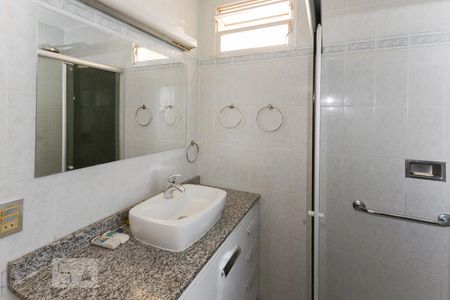 Banheiro de apartamento à venda com 2 quartos, 70m² em Tijuca, Rio de Janeiro