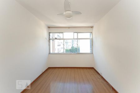 Sala de apartamento à venda com 2 quartos, 70m² em Tijuca, Rio de Janeiro