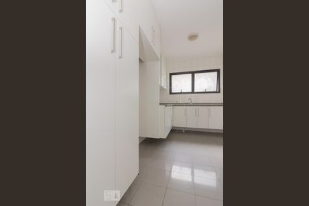 Apartamento para alugar com 210m², 4 quartos e 3 vagasCozinha