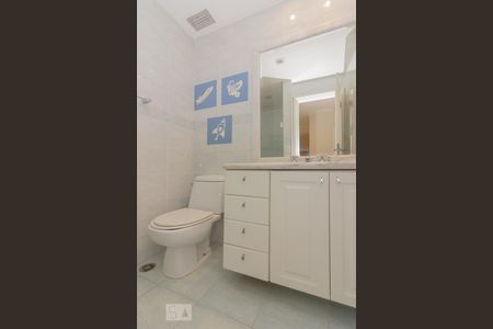 Apartamento para alugar com 210m², 4 quartos e 3 vagasBanheiro