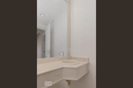 Lavabo de apartamento para alugar com 4 quartos, 210m² em Alphaville Industrial, Barueri