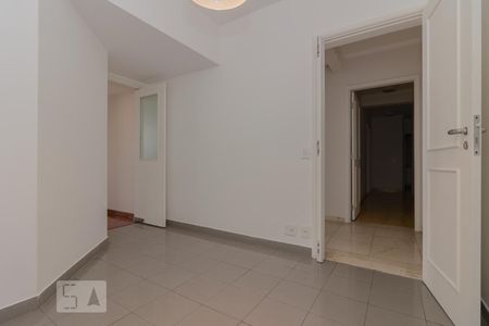 Apartamento para alugar com 210m², 4 quartos e 3 vagasCopa