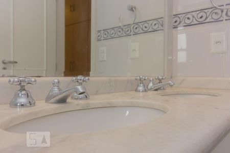 Apartamento para alugar com 210m², 4 quartos e 3 vagasSuíte 1