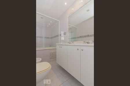 Apartamento para alugar com 210m², 4 quartos e 3 vagasSuíte 1