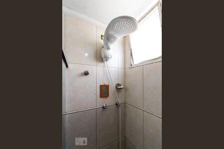 Chuveiro do Banheiro Suíte  de apartamento para alugar com 2 quartos, 70m² em Quinta da Paineira, São Paulo