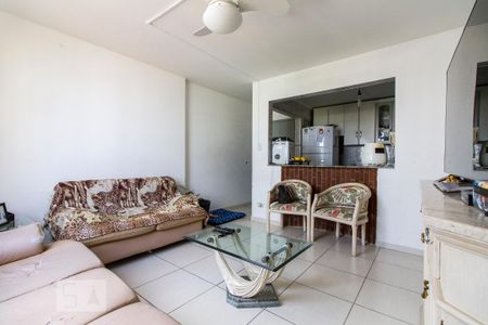 Sala  de apartamento para alugar com 2 quartos, 70m² em Quinta da Paineira, São Paulo