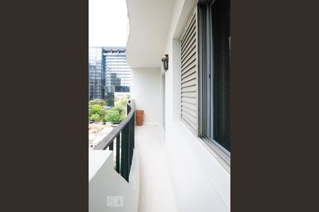 Varanda Sala de apartamento à venda com 2 quartos, 100m² em Itaim Bibi, São Paulo
