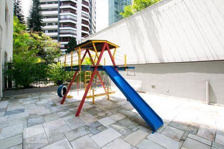 Apartamento para alugar com 100m², 2 quartos e 1 vagaPlayground