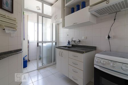 Cozinha de apartamento à venda com 2 quartos, 60m² em Bosque da Saúde, São Paulo