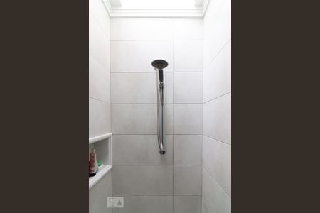 Casa de condomínio para alugar com 156m², 3 quartos e 4 vagas Casa de condomínio para alugar com 156m², 3 quartos e 4 vagasDetalhe do banheiro da suíte