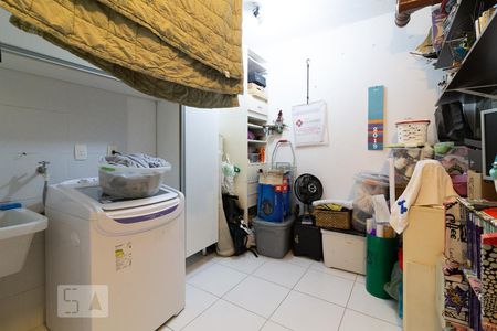 Casa de condomínio para alugar com 156m², 3 quartos e 4 vagas Casa de condomínio para alugar com 156m², 3 quartos e 4 vagasÁrea de serviço