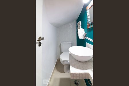 Lavabo de casa de condomínio para alugar com 3 quartos, 156m² em Cambuci, São Paulo