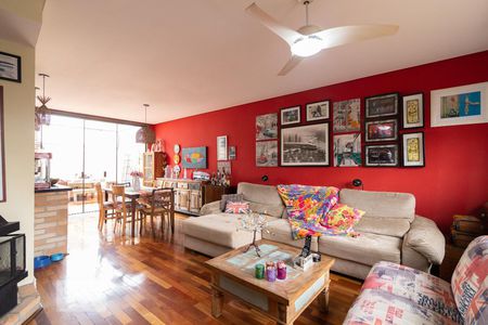 Sala de casa de condomínio para alugar com 3 quartos, 156m² em Cambuci, São Paulo