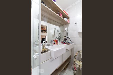 Casa de condomínio para alugar com 156m², 3 quartos e 4 vagas Casa de condomínio para alugar com 156m², 3 quartos e 4 vagasBanheiro da suíte