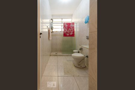 Banheiro social de apartamento à venda com 3 quartos, 100m² em Leblon, Rio de Janeiro