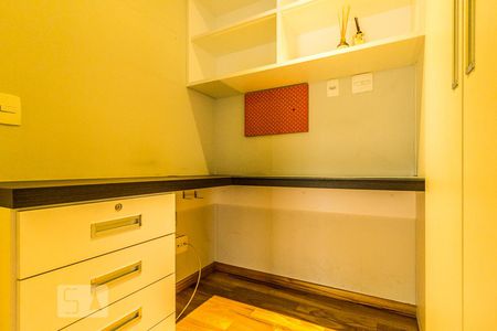 Escritório de apartamento à venda com 3 quartos, 168m² em Água Branca, São Paulo