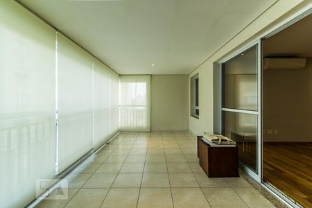 Varanda de apartamento à venda com 3 quartos, 168m² em Água Branca, São Paulo