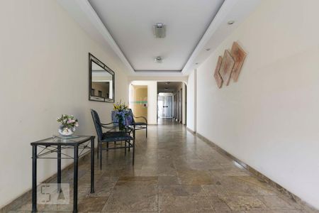 Apartamento à venda com 65m², 2 quartos e sem vagaÁrea comum - Hall social