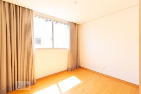 Apartamento à venda com 196m², 3 quartos e 3 vagas Apartamento à venda com 196m², 3 quartos e 3 vagasSemi Suite 2 - 1º Andar