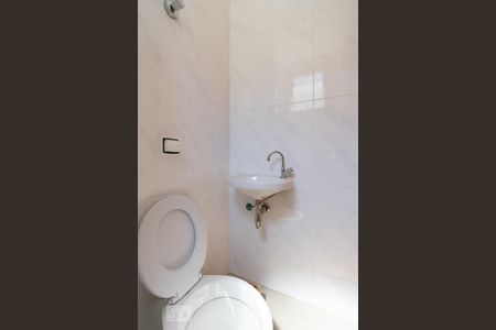 Apartamento à venda com 196m², 3 quartos e 3 vagas Apartamento à venda com 196m², 3 quartos e 3 vagasBanheiro de Serviço - 1º Andar