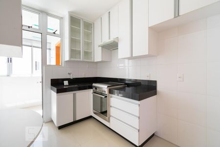 Apartamento à venda com 196m², 3 quartos e 3 vagas Apartamento à venda com 196m², 3 quartos e 3 vagasCozinha - 1º Andar
