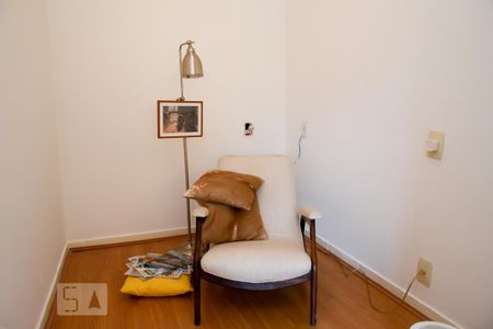 Sala (cantinho da leitura) de apartamento para alugar com 3 quartos, 110m² em Jardim Botânico, Rio de Janeiro