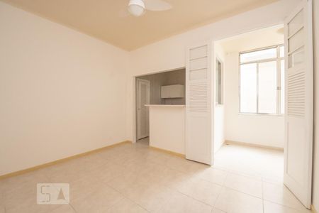 Sala de apartamento para alugar com 1 quarto, 40m² em Santa Teresa, Rio de Janeiro