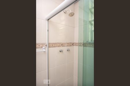 Banheiro de apartamento para alugar com 1 quarto, 40m² em Santa Teresa, Rio de Janeiro