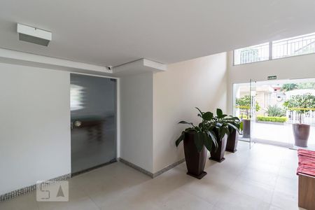 Apartamento à venda com 60m², 2 quartos e 2 vagasHall social