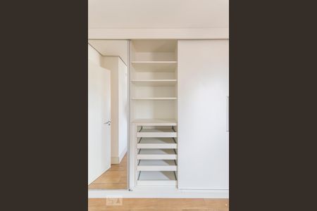 Apartamento à venda com 60m², 2 quartos e 2 vagasSuíte