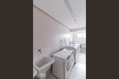 Apartamento à venda com 60m², 2 quartos e 2 vagasLavanderia